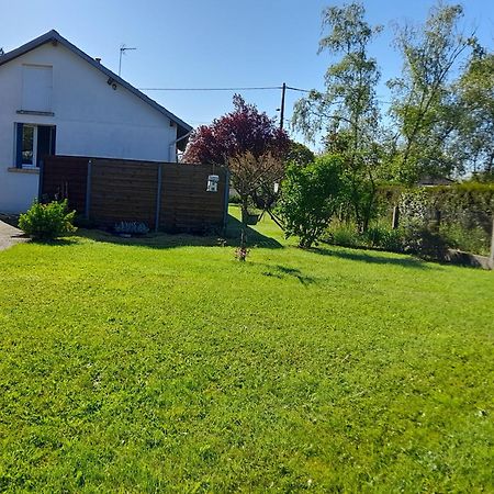 Bed and Breakfast Les Abelias Hauterive  Экстерьер фото