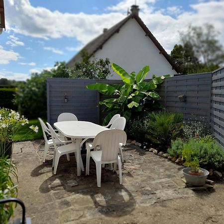 Bed and Breakfast Les Abelias Hauterive  Экстерьер фото