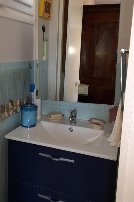 Bed and Breakfast Les Abelias Hauterive  Экстерьер фото