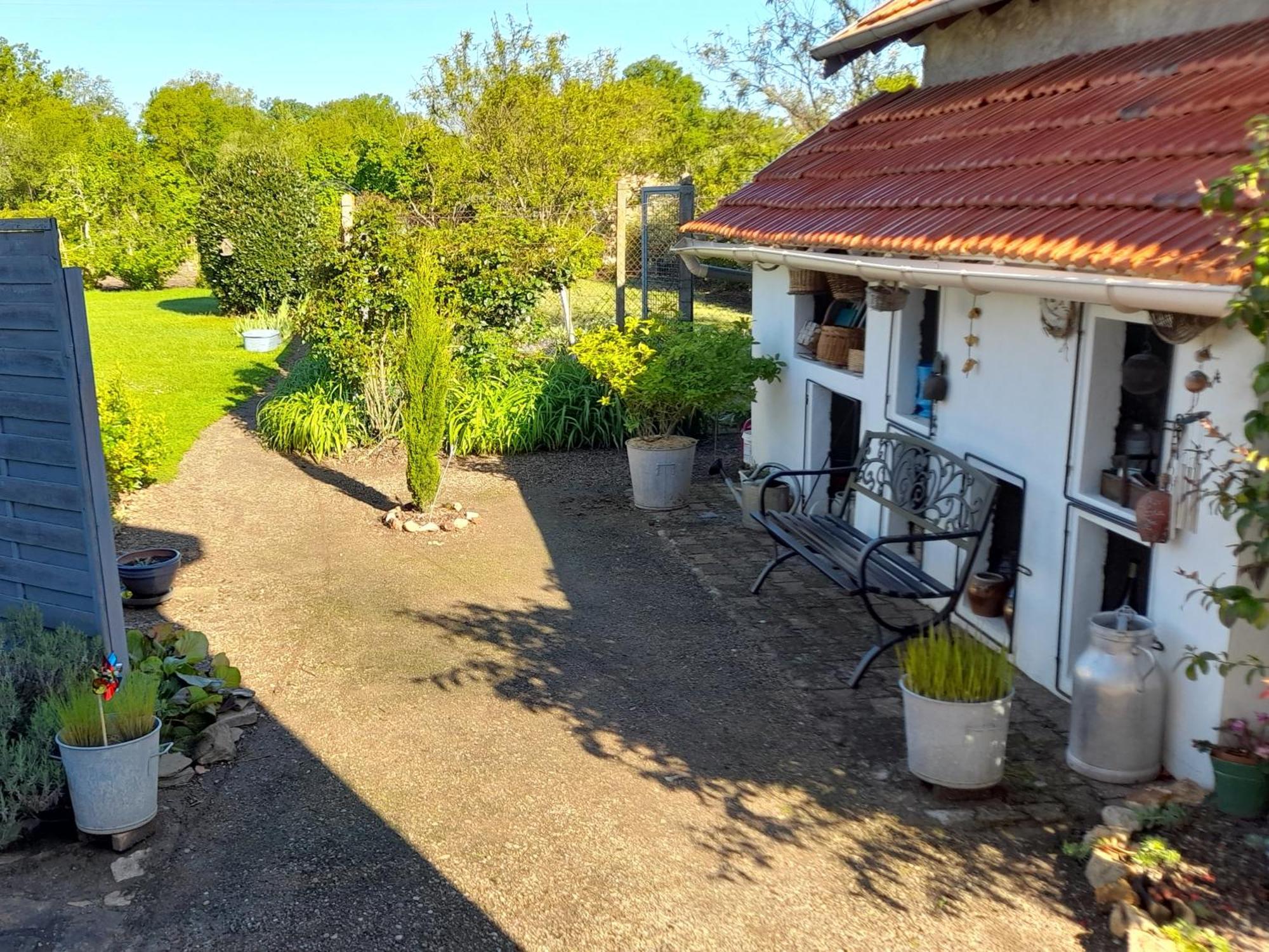 Bed and Breakfast Les Abelias Hauterive  Экстерьер фото