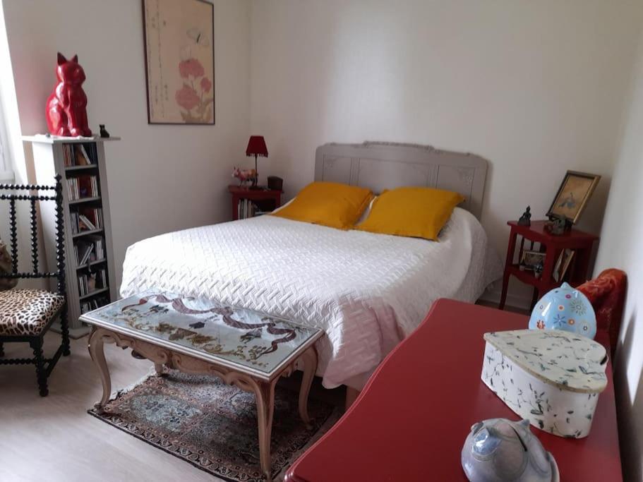 Bed and Breakfast Les Abelias Hauterive  Экстерьер фото